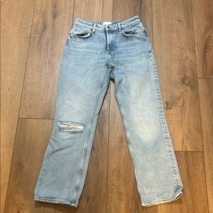 Women’s H&M High Waisted Straight Leg Blue Denim Jeans with Relaxed Fit